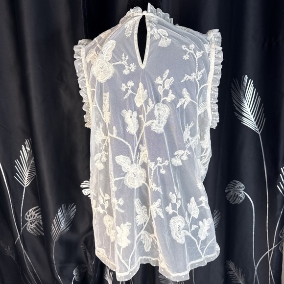 Who What Wear Tops - Who What Wear  Top Ivory Large Sleeveless Mock Neck Floral Sheer Fairy Ethereal